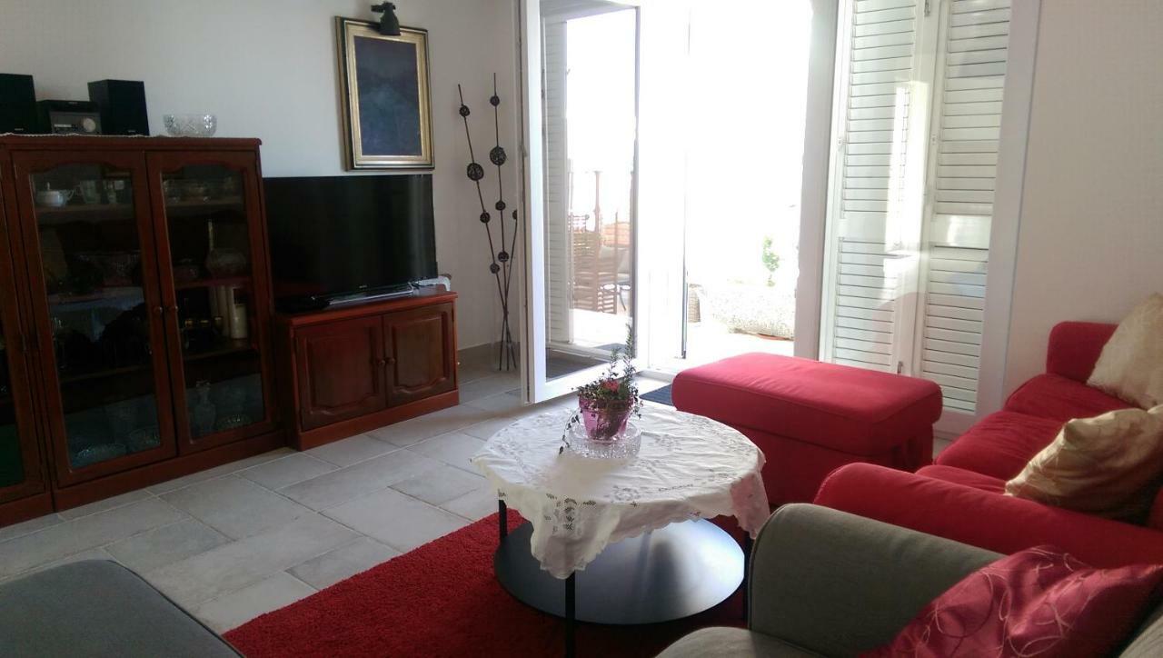 Holiday Home Olive Gradac  Exterior foto