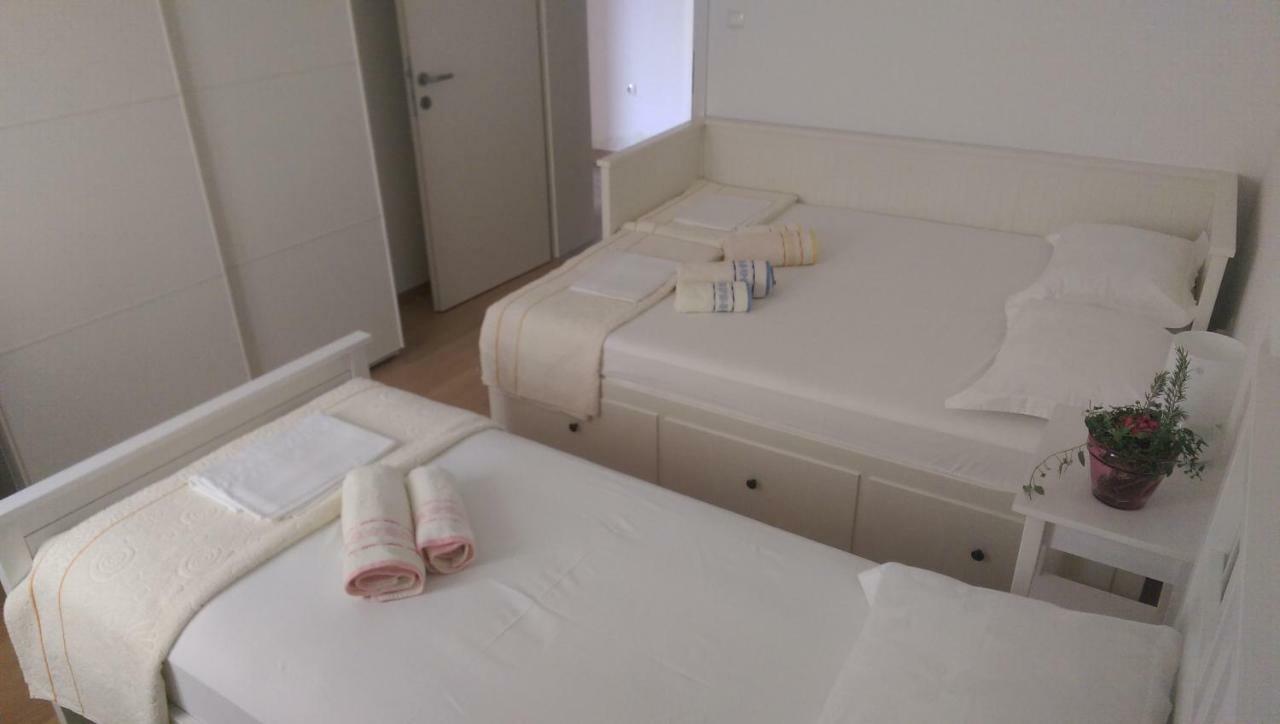Holiday Home Olive Gradac  Exterior foto